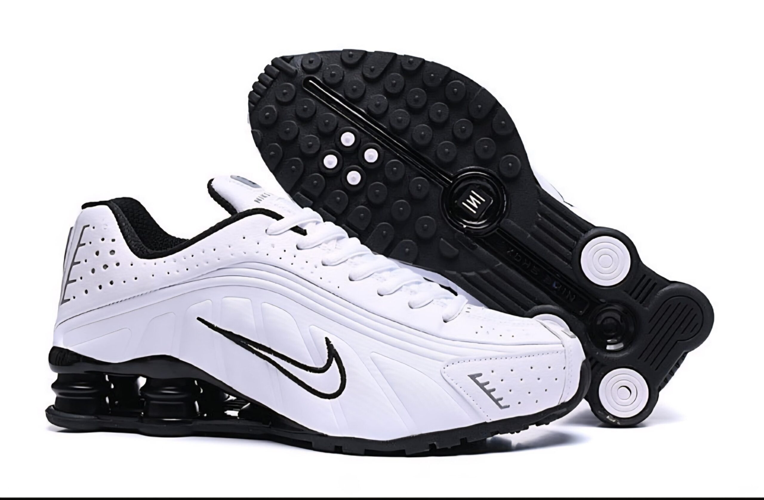 luxury quality sporty sneakers - Image 5