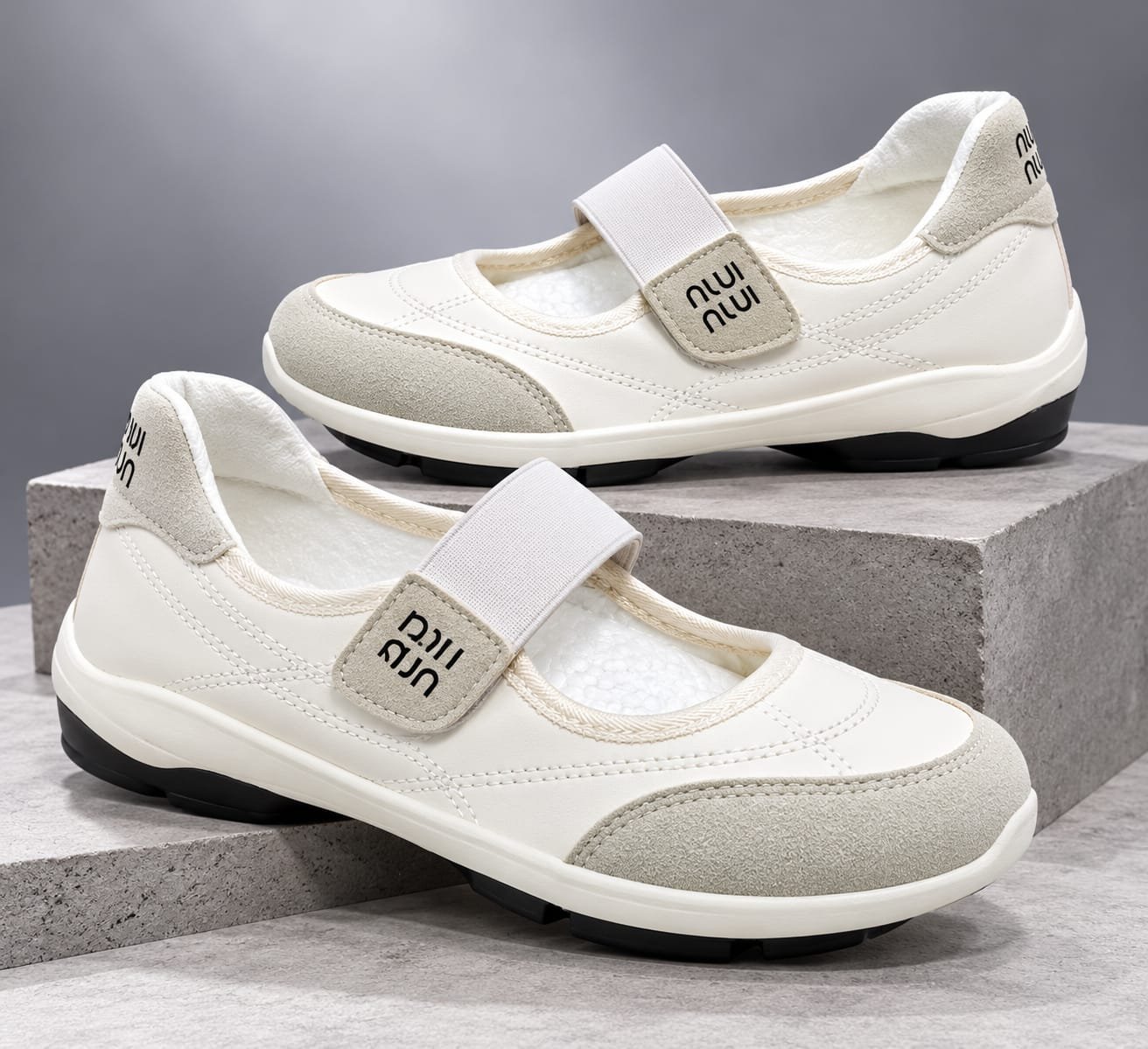 Ladies smart sneaker